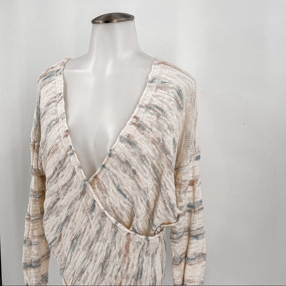 Kimchi Blue Urban Outfitters Sweater Oversize Wrap Top Loose - Picture 2 of 5